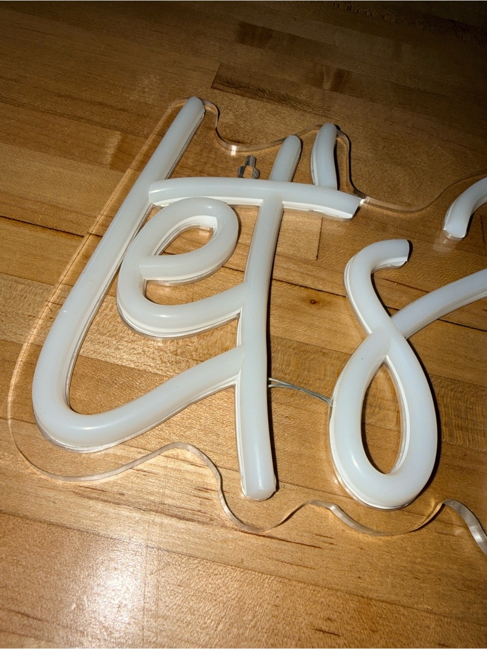 “Let’s Party” LED Neon Sign - Picture 4 of 4